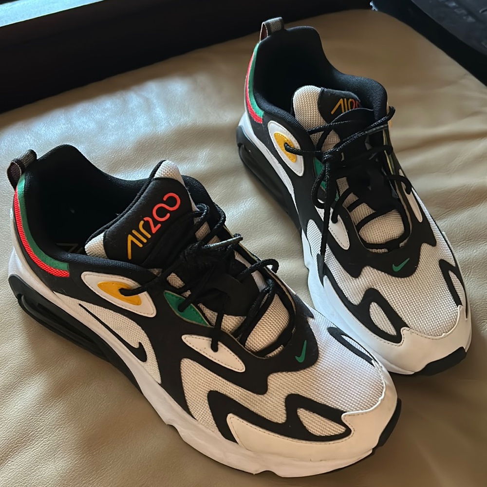 Nike sneakers - Picture 1 of 16